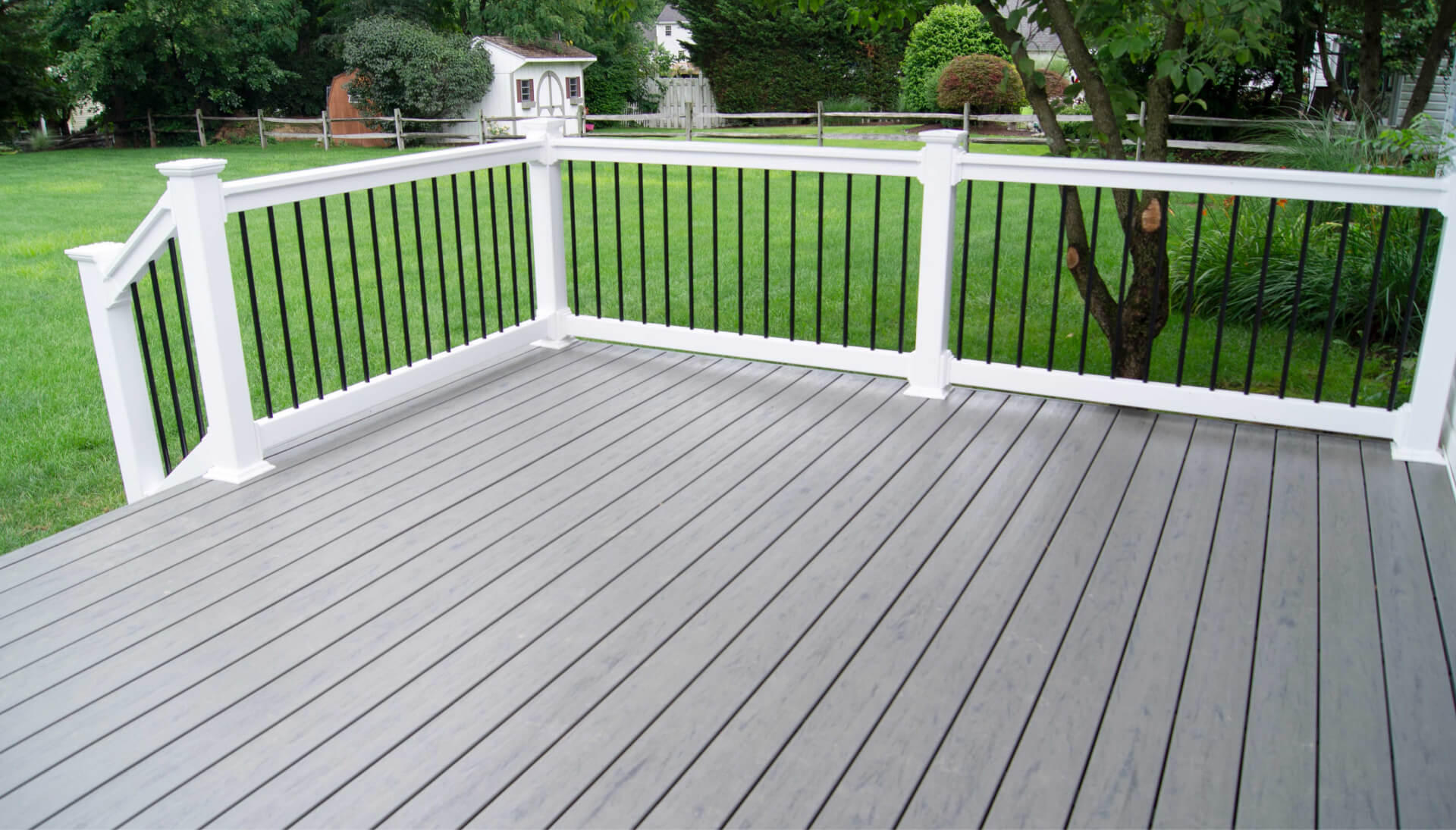 Upgrade Your Kalamazoo, MI Deck with Our Expert Deck Builders Customized Railing and Covers